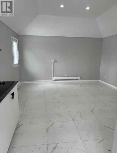 Studio - 477 Melvin Avenue, Hamilton, ON - Indoor