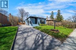 203 TOYNBEE TRAIL Toronto, ON M1E 1G8