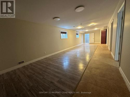 975 Albert Road, Windsor, ON - Indoor Photo Showing Other Room