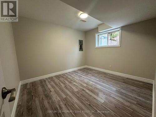 975 Albert Road, Windsor, ON - Indoor Photo Showing Other Room