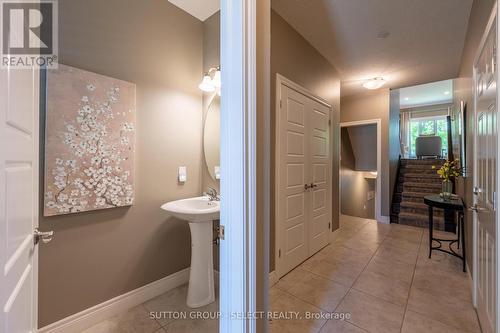 59 Orchard Street, London South (South E), ON - Indoor