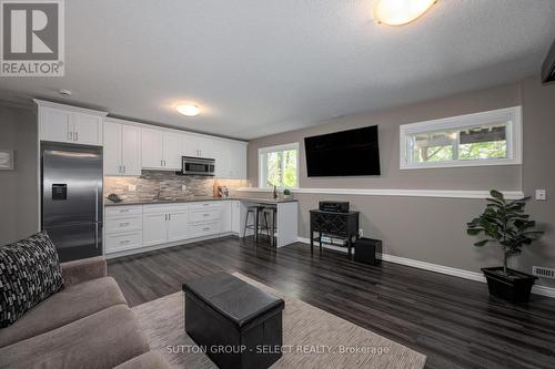 59 Orchard Street, London South (South E), ON - Indoor