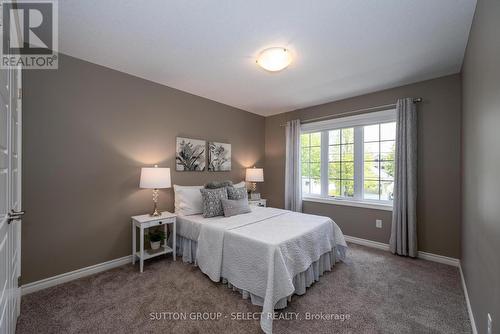 59 Orchard Street, London South (South E), ON - Indoor Photo Showing Bedroom