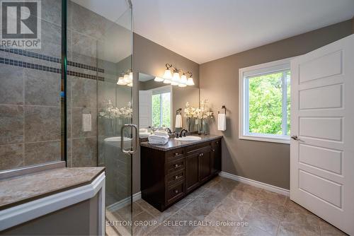59 Orchard Street, London South (South E), ON - Indoor Photo Showing Bathroom