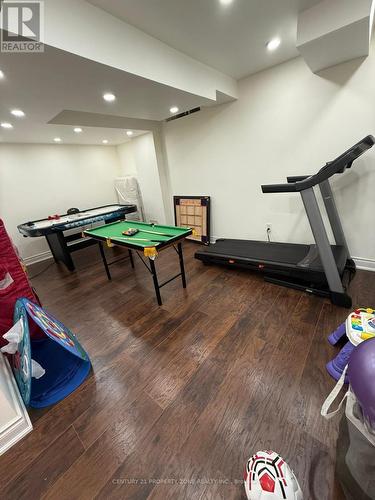 321 Aspendale Crescent, Mississauga, ON - Indoor Photo Showing Gym Room