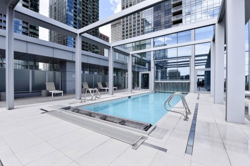 Pool - 2707-1050 Rue Drummond, Montréal (Ville-Marie), QC - Outdoor With In Ground Pool