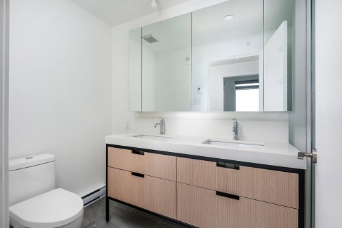 Master Bathroom - 2109-60 Rue De L'Éclipse, Brossard, QC - Indoor Photo Showing Bathroom