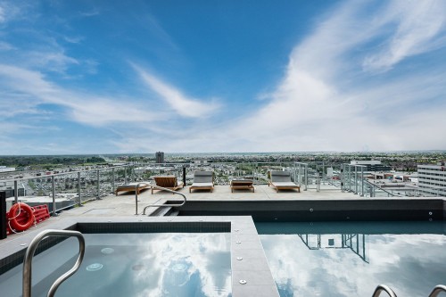 Pool - 2109-60 Rue De L'Éclipse, Brossard, QC - Outdoor With View