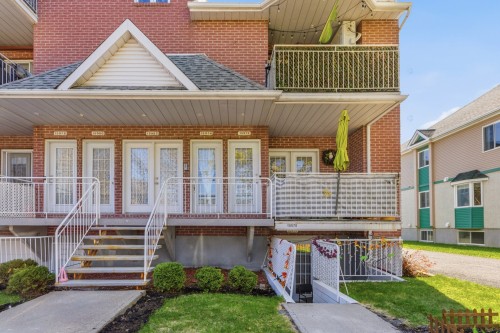 15972 Rue Victoria  Montréal (Rivière-Des-Prairies/Pointe-Aux-Trembles), QC H1A 5P4