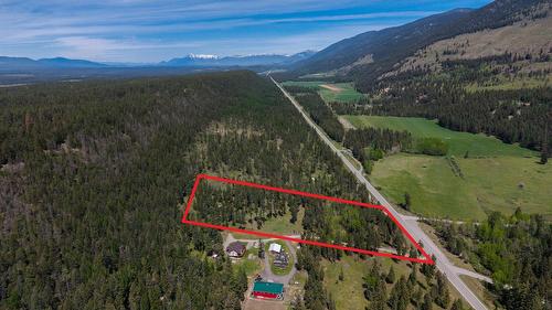 1 Highway 93, Grasmere, BC 