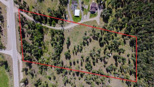1 Highway 93, Grasmere, BC 