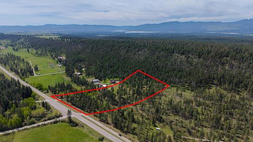 1 Highway 93, Grasmere, BC 
