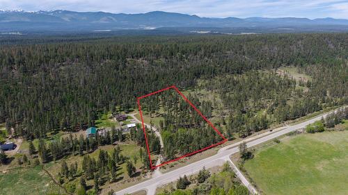 1 Highway 93, Grasmere, BC 