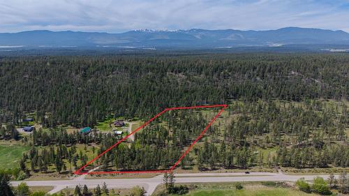 1 Highway 93, Grasmere, BC 