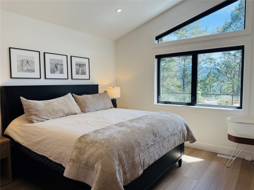 1853 Pine Ridge Mountain Trail, Invermere, BC - Indoor Photo Showing Bedroom