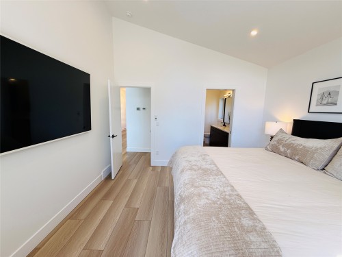 1853 Pine Ridge Mountain Trail, Invermere, BC - Indoor Photo Showing Bedroom