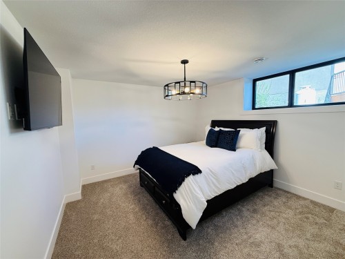 1853 Pine Ridge Mountain Trail, Invermere, BC - Indoor Photo Showing Bedroom