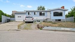 1352 Alder Court Kelowna, BC V1Y 3P9