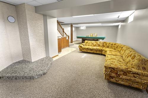 425 Ash Road, Creston, BC - Indoor