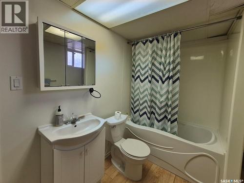 203 4Th Avenue S, Yorkton, SK - Indoor Photo Showing Bathroom