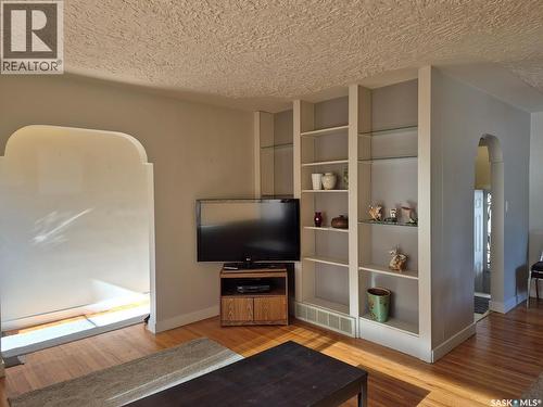 203 4Th Avenue S, Yorkton, SK - Indoor Photo Showing Other Room