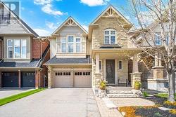 8 KEARNY AVENUE Caledon, ON L7C 3N9
