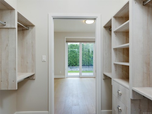 4-10490 Resthaven Dr, Sidney, BC 