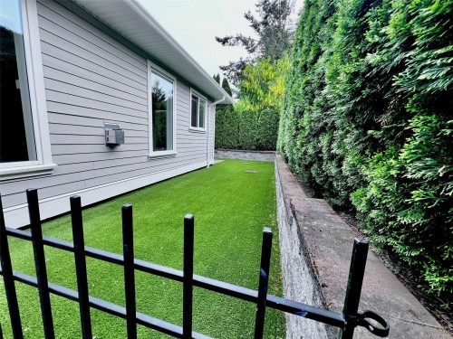 4-10490 Resthaven Dr, Sidney, BC 