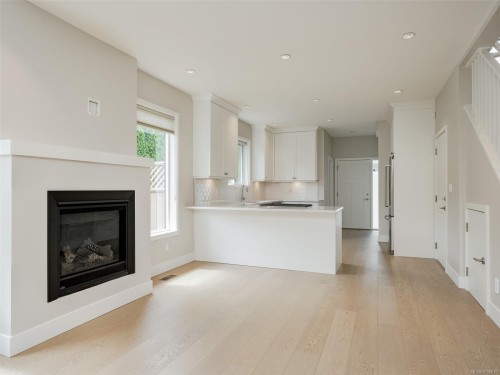 4-10490 Resthaven Dr, Sidney, BC 