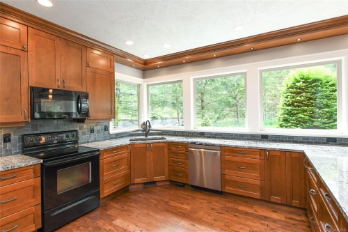 1331 Hudson Rd, Comox, BC 