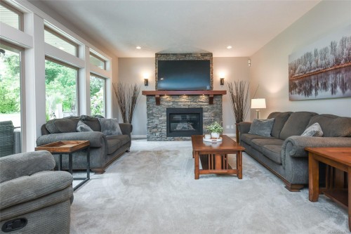1331 Hudson Rd, Comox, BC 