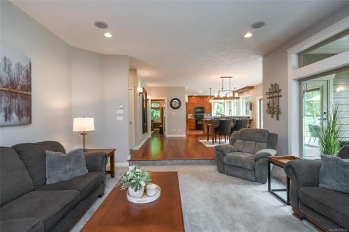 1331 Hudson Rd, Comox, BC 