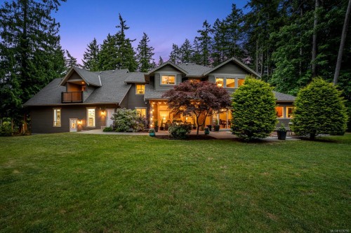 1331 Hudson Rd, Comox, BC 