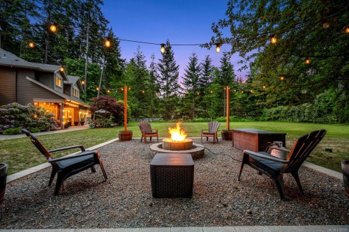 1331 Hudson Rd, Comox, BC 