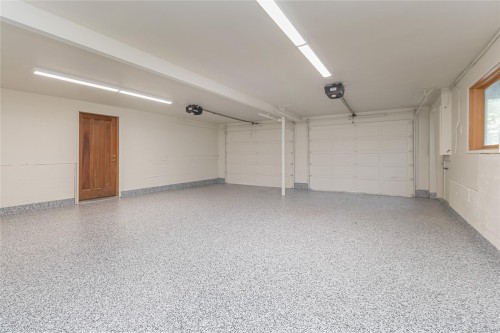 4906 Cordova Bay Rd, Saanich, BC 