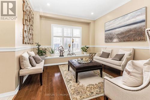 16 Armitage Crescent, Ajax, ON - Indoor Photo Showing Living Room