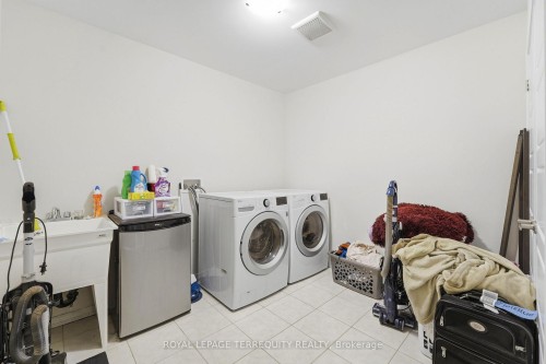 65 Cactus Crescent, Hamilton, ON - Indoor Photo Showing Laundry Room