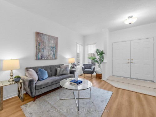 74 Styles Crescent, Ajax, ON - Indoor Photo Showing Living Room