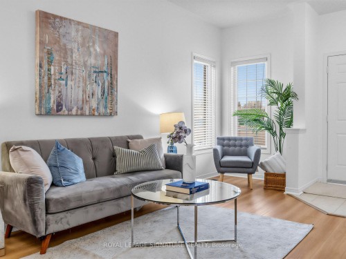 74 Styles Crescent, Ajax, ON - Indoor Photo Showing Living Room