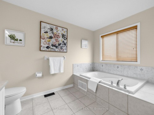 74 Styles Crescent, Ajax, ON - Indoor Photo Showing Bathroom