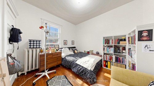 132 Marion Street, Toronto, ON - Indoor Photo Showing Bedroom