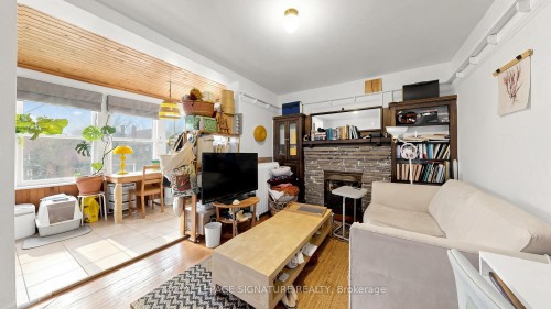 132 Marion Street, Toronto, ON - Indoor