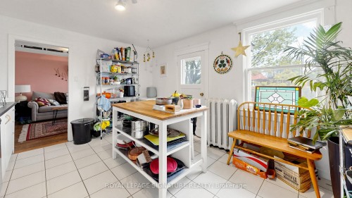 132 Marion Street, Toronto, ON - Indoor Photo Showing Other Room