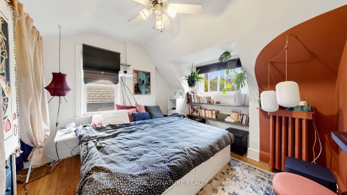 132 Marion Street, Toronto, ON - Indoor Photo Showing Bedroom
