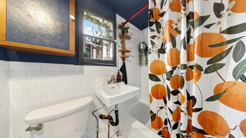 132 Marion Street, Toronto, ON - Indoor Photo Showing Other Room