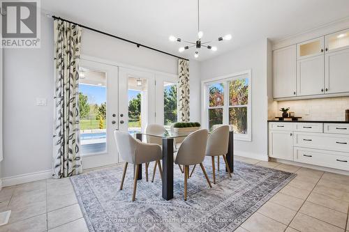 23 Old Ruby Lane, Puslinch, ON - Indoor Photo Showing Dining Room
