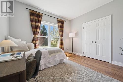 23 Old Ruby Lane, Puslinch, ON - Indoor Photo Showing Bedroom