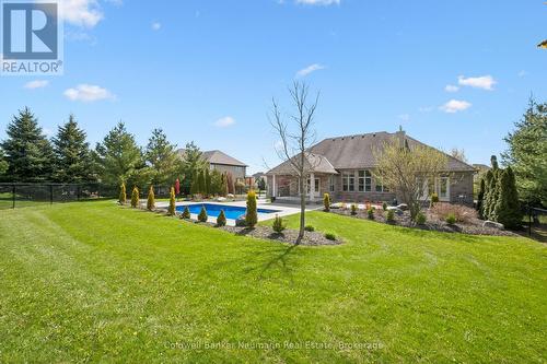 23 Old Ruby Lane, Puslinch, ON - Outdoor With In Ground Pool