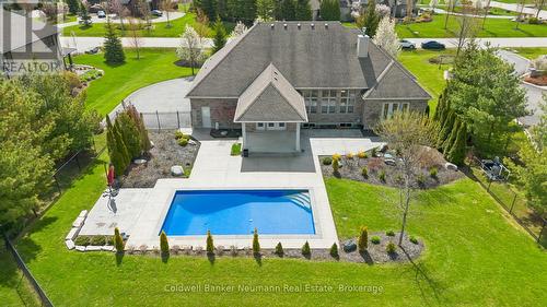 23 Old Ruby Lane, Puslinch, ON - Outdoor With In Ground Pool