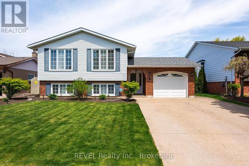 9 AMBERWOOD COURT  St. Catharines (Lakeport), ON L2N 7E1